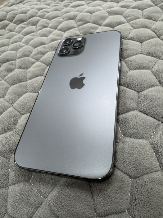 Продам Iphone 12 pro