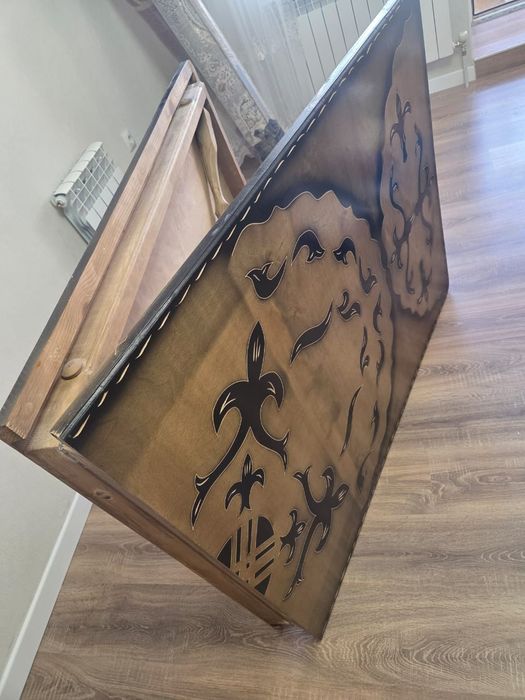 Продаю Стол  и  Плитку