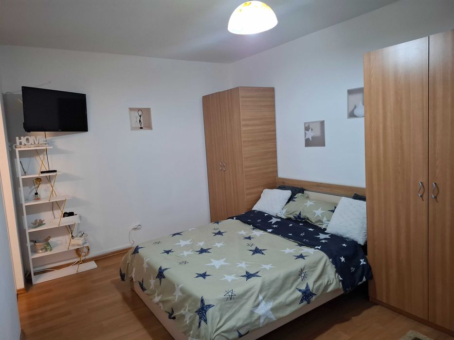 Inchiriez garsoniera