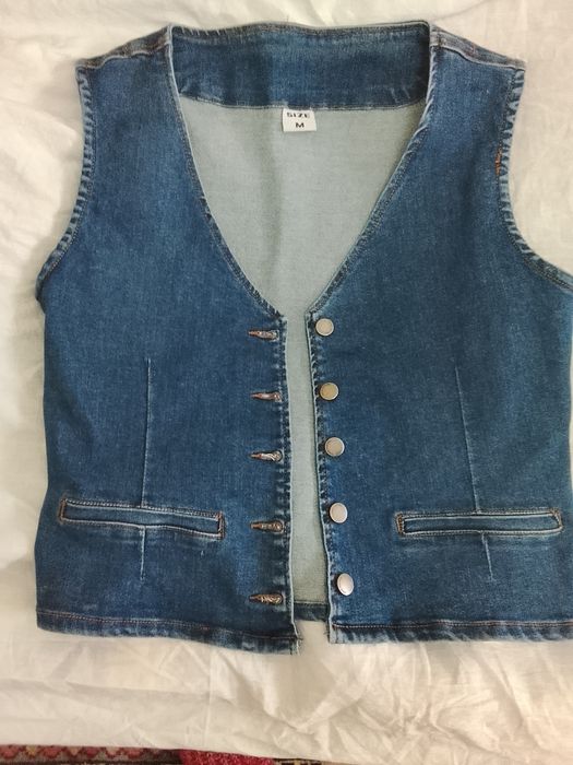 Urgent vand vesta de blugi