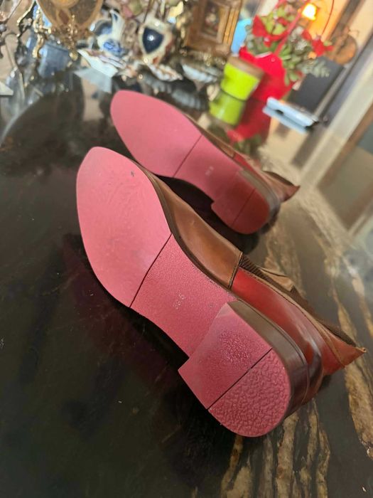 Предлагам страхотни боти от естествена кожа, като нови