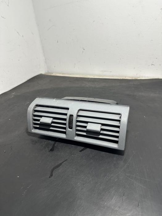 Grila aerisire ventilatie Mercedes E-Class W210 | 2108301554
