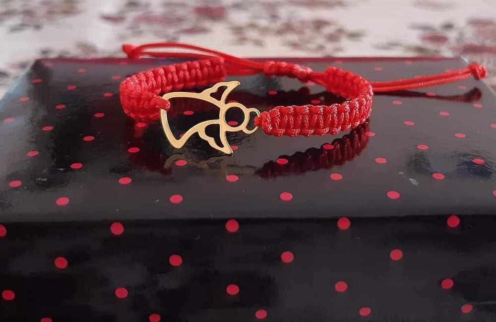 Brățări din șnur cu aur 14k! Brățara este reglabila potrivită pt copii