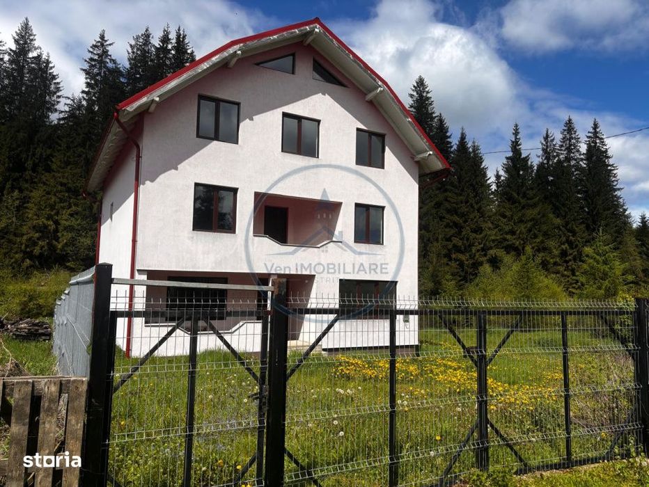 Casa Individuala, de vanzare, 360 mp, zona Piatra Fantanele