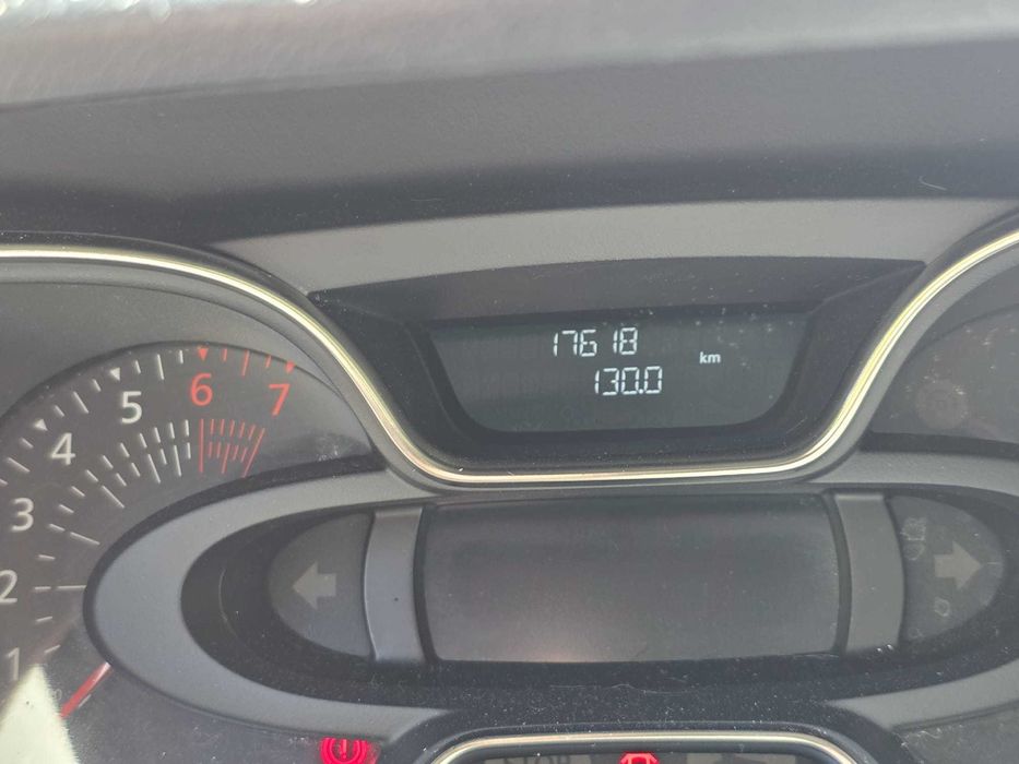 Persoana fizica, unic proprietare, ofer spre vanzare autoturism marca Renault Captur