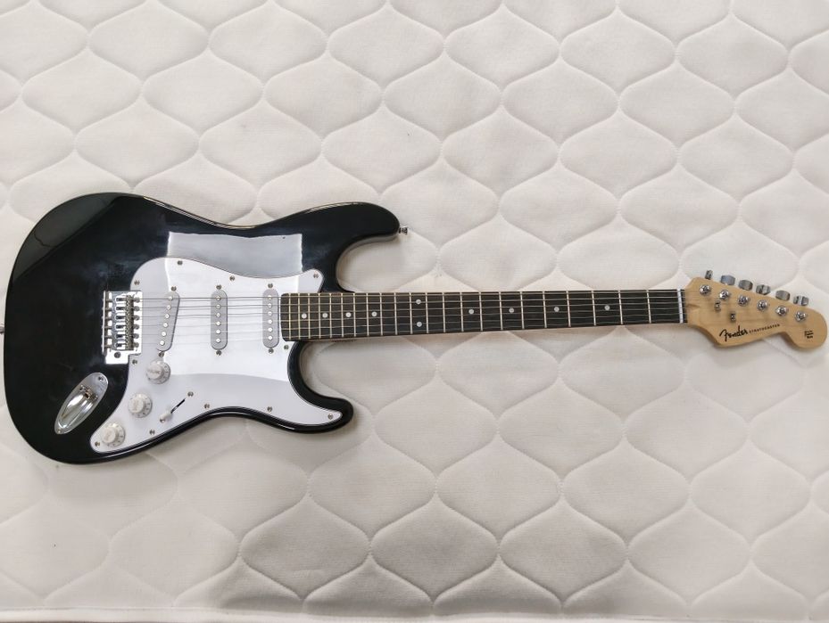 Электрогитара Fender