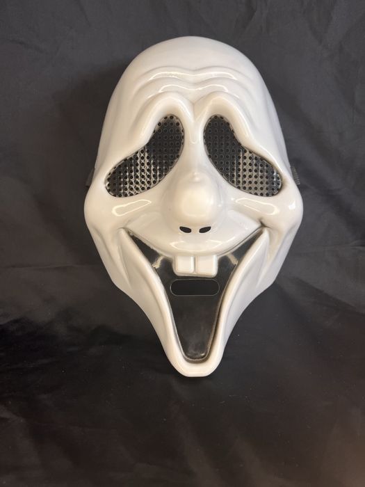 Крылья ангела, одобки нимб, маски.