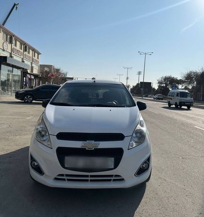 Spark 2015.Metan gazi bor.Variantlari bor.