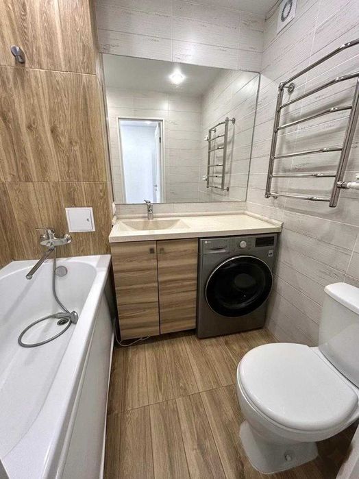 Продаётся 4х комн квартира