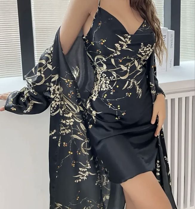 Продам сорочку с халатом двойку