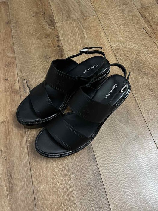 Calvin Klein 40 номер ОРИГИНАЛ!!! Забележки