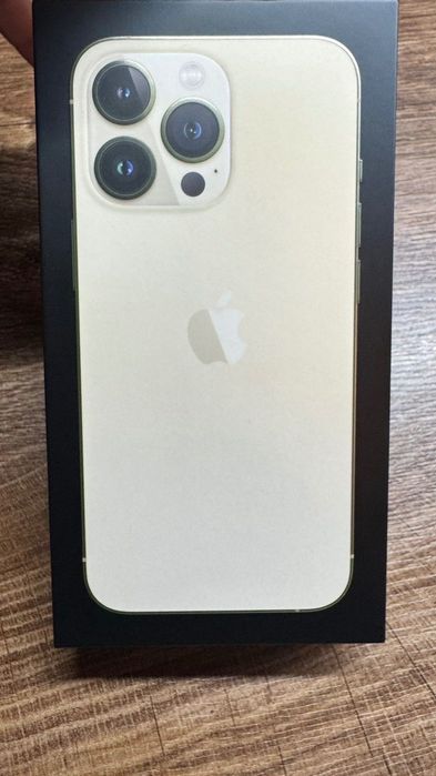 Iphone 13 pro. 128 gb. Като нов.