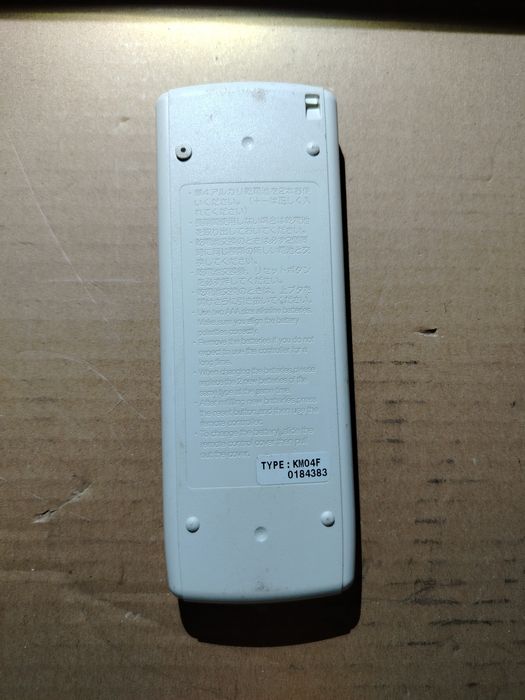 Telecomandă pentru un aparat de aer condiționat Mitsubishi Electric. Este testată