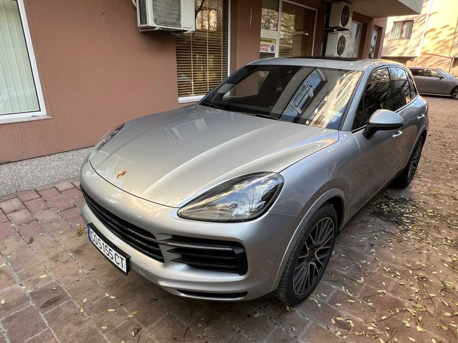 Продавам Porsche Cayenne S - 2022г.