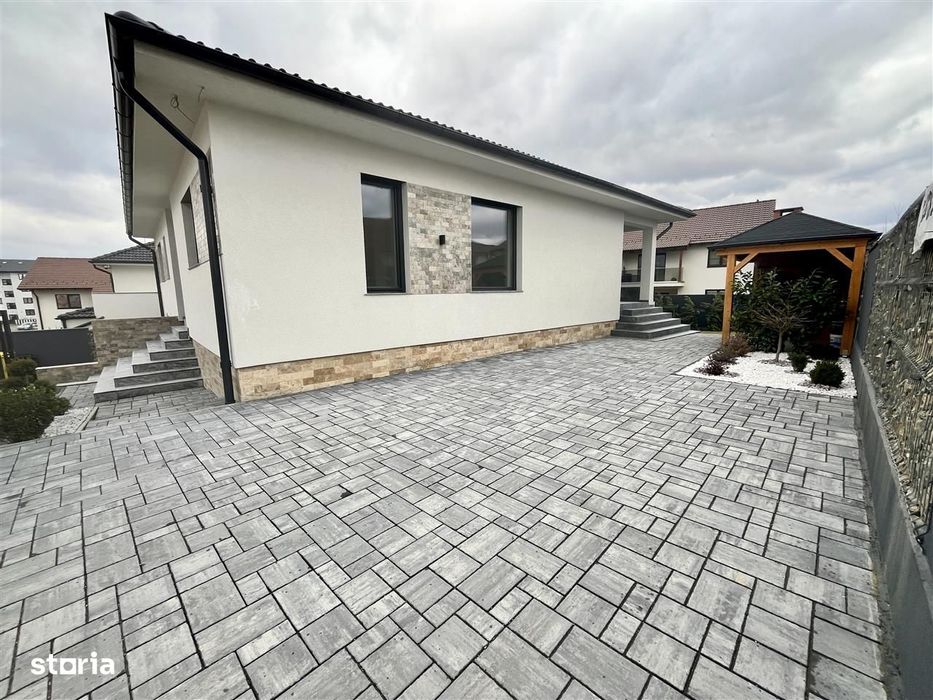 Casa individuala, 200 mp utili, teren 490 mp, curte mare - Selimbar