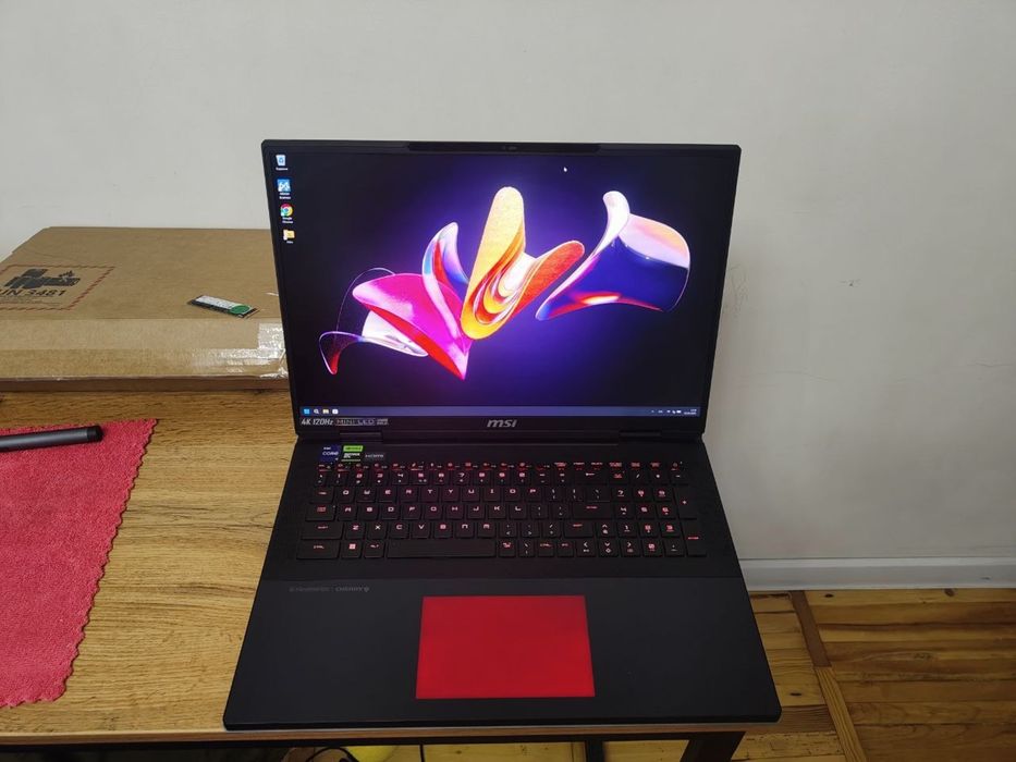 MSI TITAN 17.3_4K_4090_32_1Tb