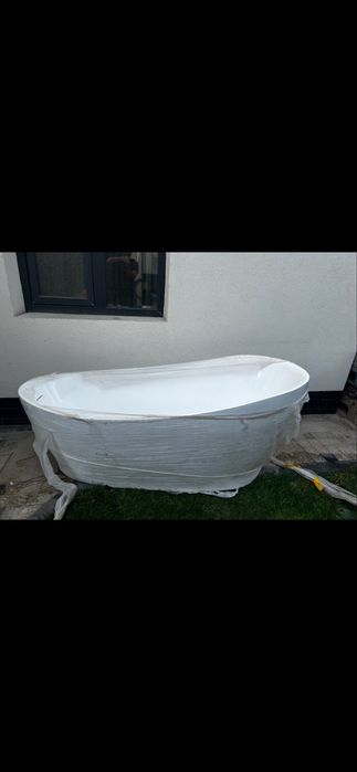 Ванна отдельностоящая