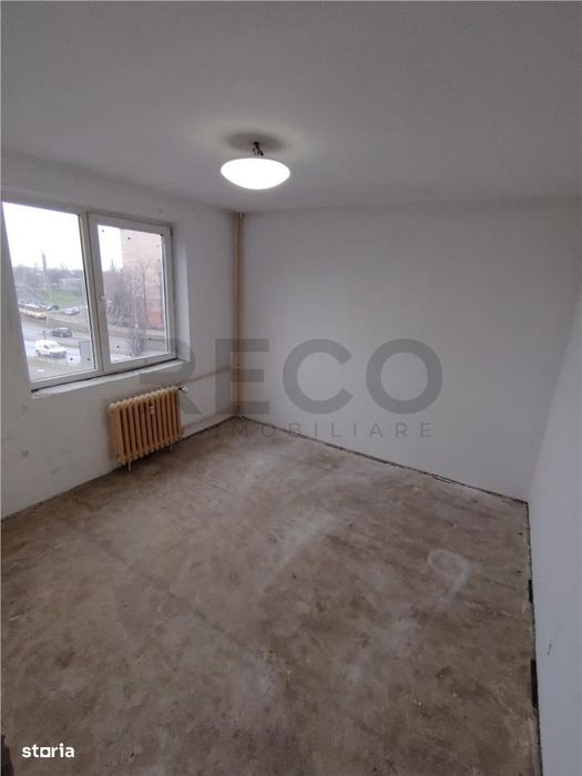 RECO apartament cu 3 camere decomandat cu lift