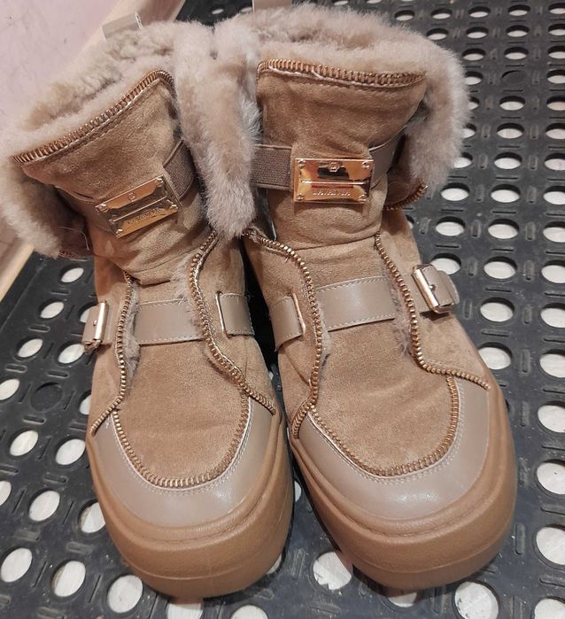 Угги. 25000 тенге