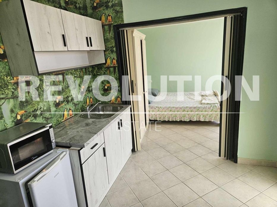 Дава се под наем Двустаен апартамент в Варна, м-т Евксиноград - 40 кв.м за 300 € - Снимка #1