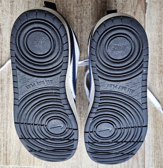 Сникърси Nike Court Borough Mid 2