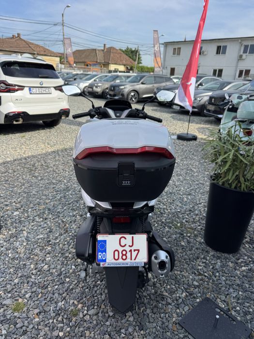 Top case Top X cu cifru  pt Honda PCX - 32 litri ( nou )