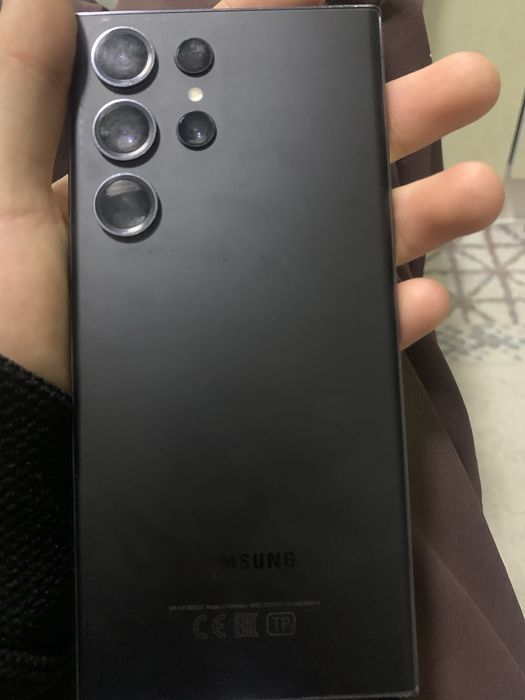 Продам s23 ultra разбитом дисплее