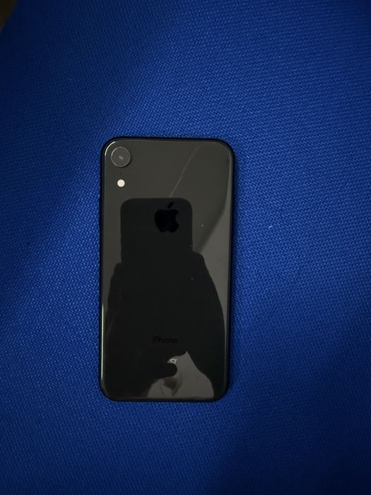 Продам Iphone XR