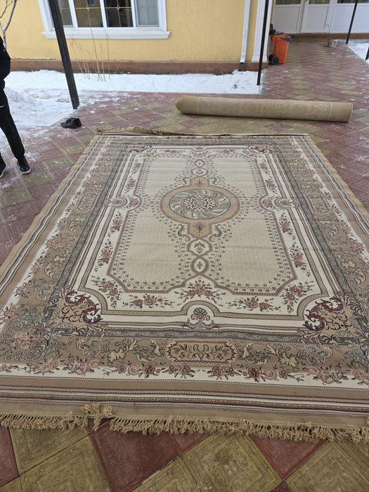 Әр түрлі б/у кілемдер /ковёр/