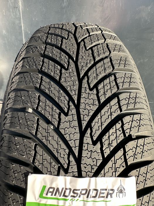 Нови Зимни Гуми LANDSPIDER SNOWTRAXX H/P 195/65R15 91H 1956515