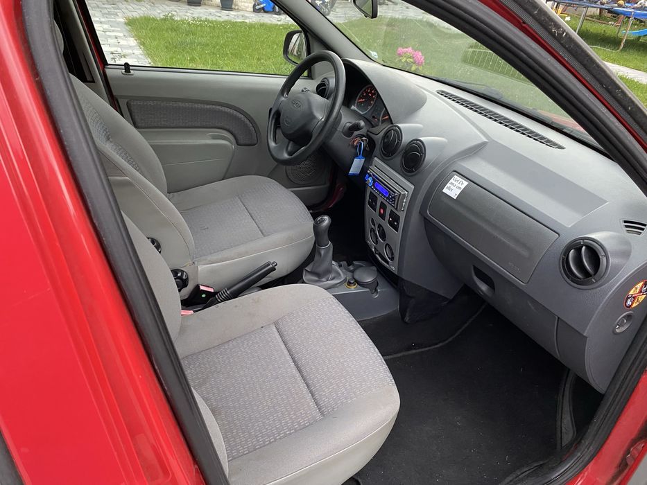 Dacia logan mcv laurete 1,6 16 valve benzina si gpl