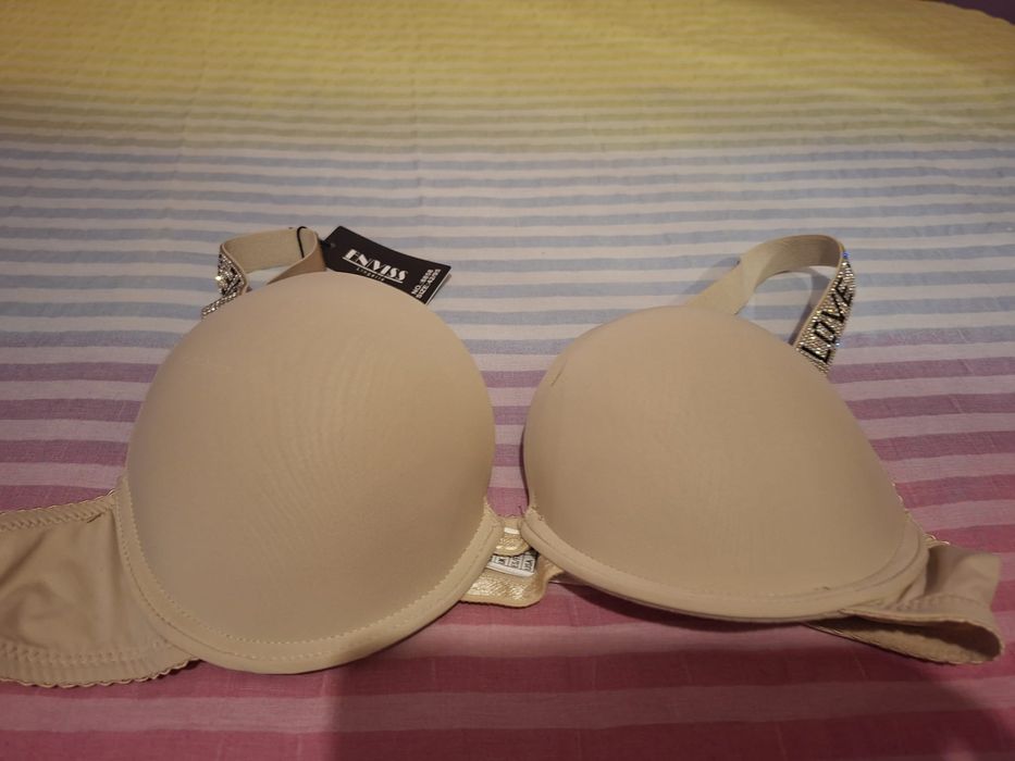 Vând Sutien Damă Push-up  Mărimea 42/95 Nou