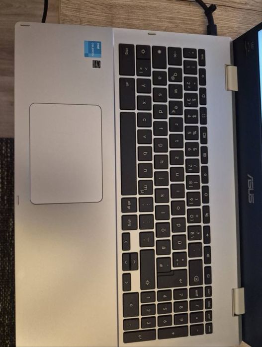 Leptop asus chromebook cx1 128gb 8gb ram