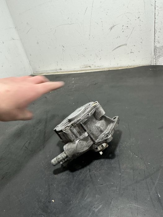 Pompa vacuum Mercedes S-Class W221 S320 S350 3.0 diesel A6422300165