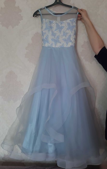 Нарядное платье для девочки