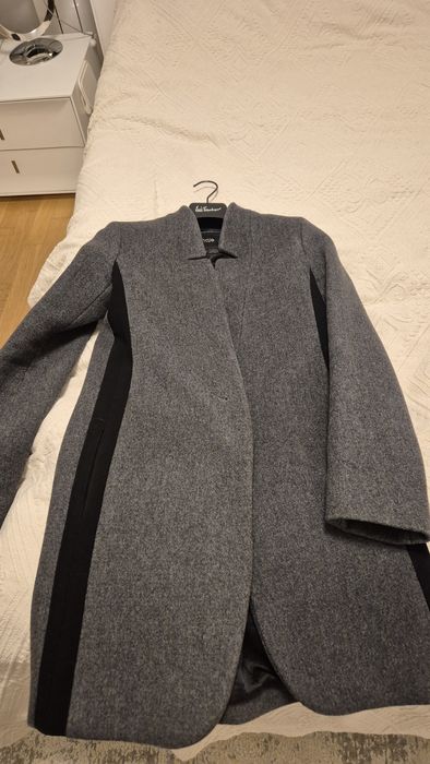 Vând palton lana 75%