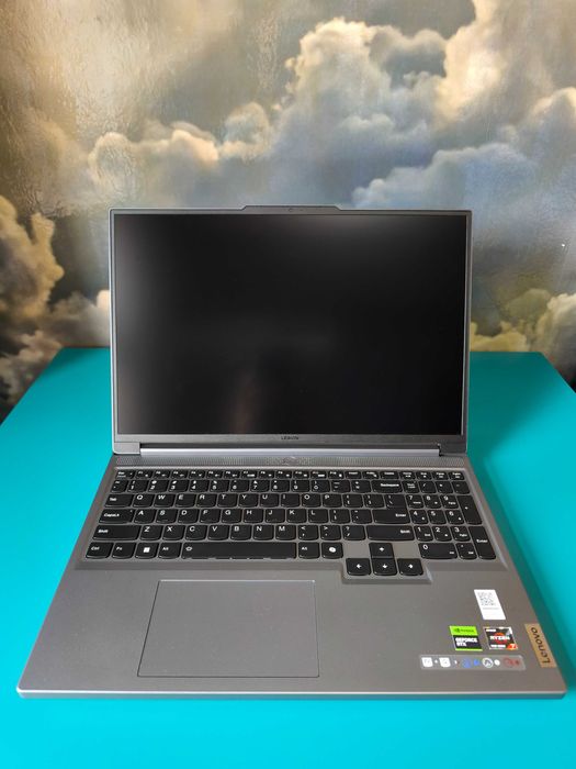 Игровой ноутбук - Lenovo Legion Slim 5 (2025)