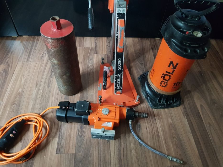 Mașină de carotat golz gbm 25 și  stativ sd 250.