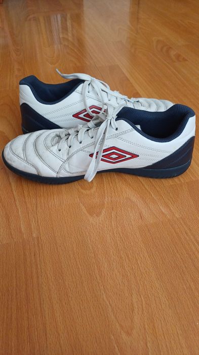 Футболни обувки UMBRO (стоножки за футзал)