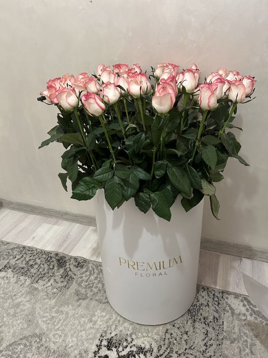 Свежие цветы продаются