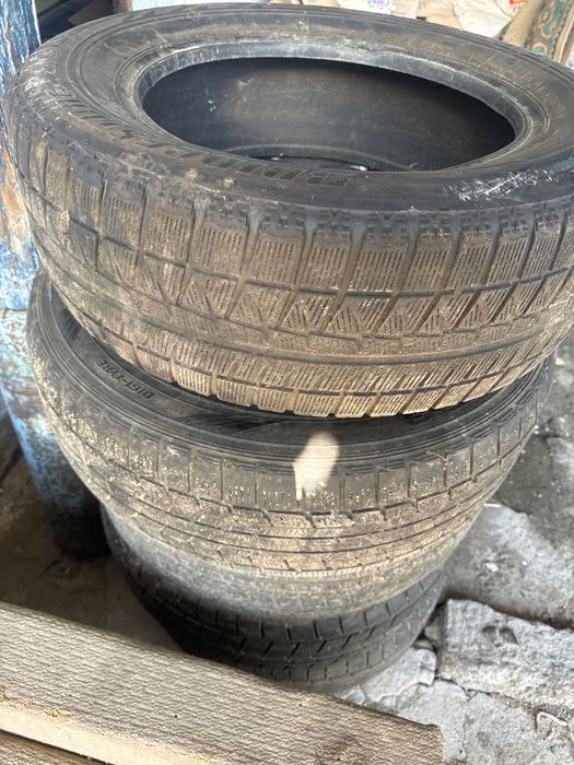 Шины Dunlop 215/60/16 летни