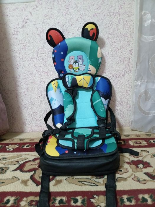 Avtokreslo sotiladi, yengi, karkasli