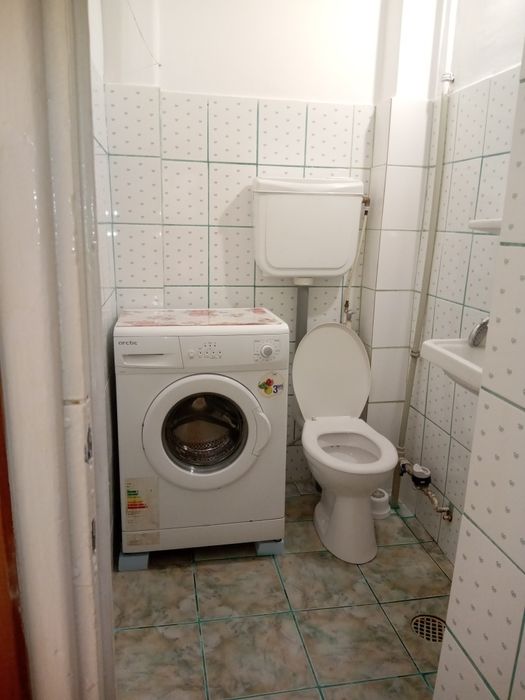 Închiriez garsonieră confort 3