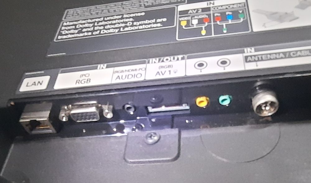 107" телевизор LG 42LM640T