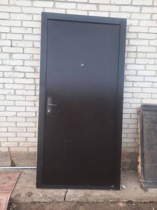 Металических двери  96,86.80х205
