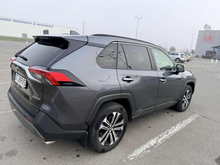 Toyota Rav 4 din 2020, Hibrid-Echipare Luxury. Pret 28500€ negociabil