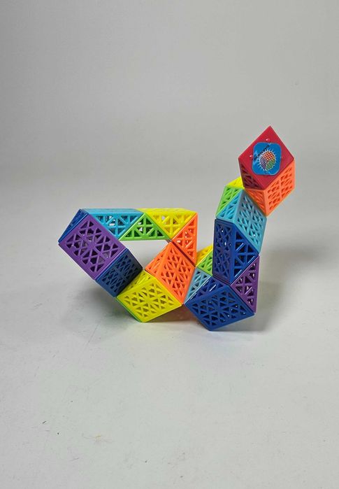 ТОП Луксозен модел логическа змия Фиджет за занимания и логика