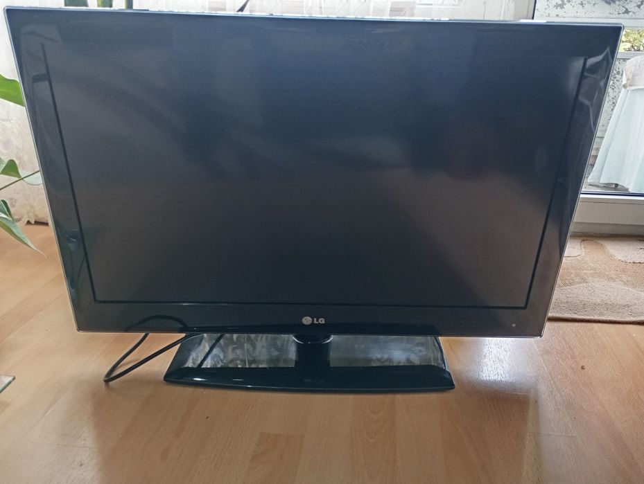 Телевизор LG 32 инча