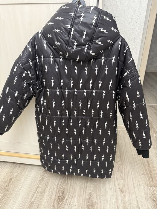 Продам детскую куртку