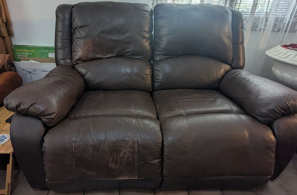 Диван от естествена кожа с релакс режим